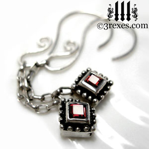 studded-jeweled-earrings-short-2-garnet